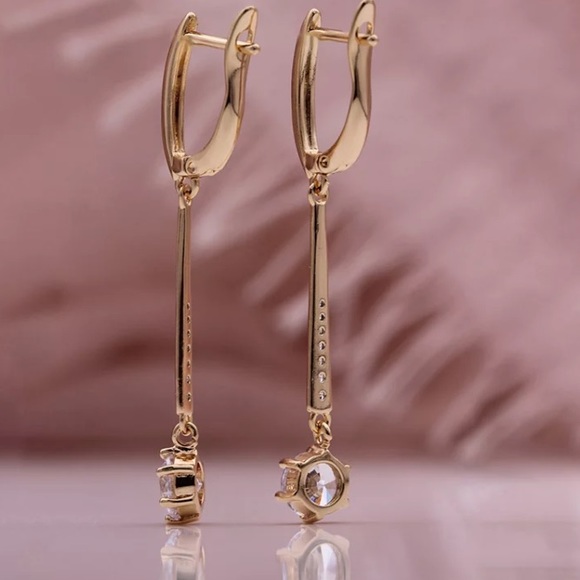 🌟 Gold Plated Drop Earrings - Picture 2 of 4